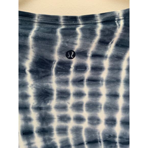 Lululemon Oversized top size 6 - Picture 3 of 5